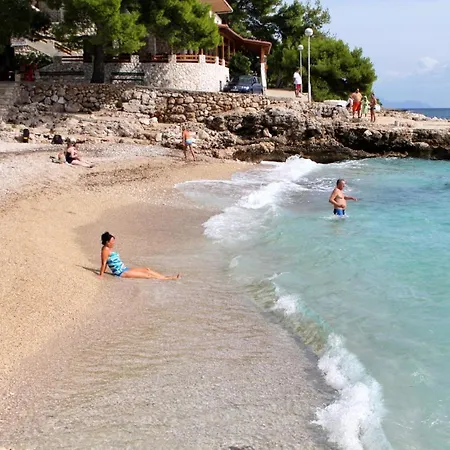 Ivan Dolac 15483a Apartamento Jelsa (Hvar)